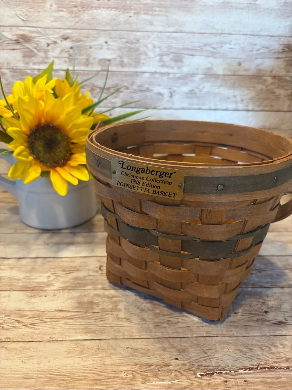 Longaberger 1988 Brown and Dark Brown Woven Poinsettia Basket